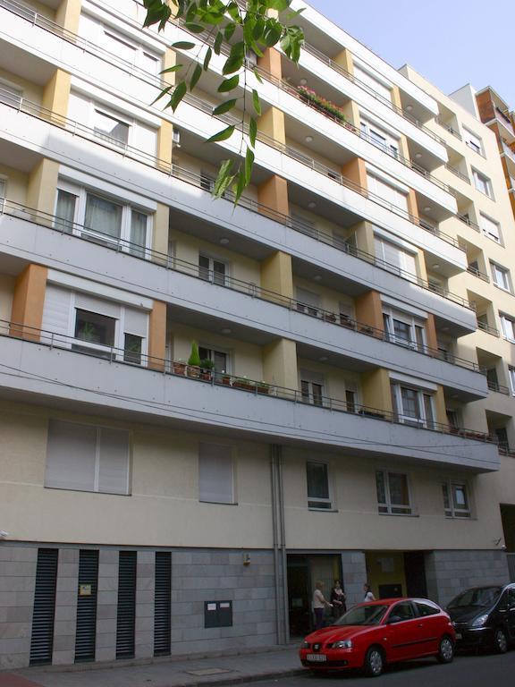 Arriva Apartment, Optional Indoor Parking Budapest Esterno foto