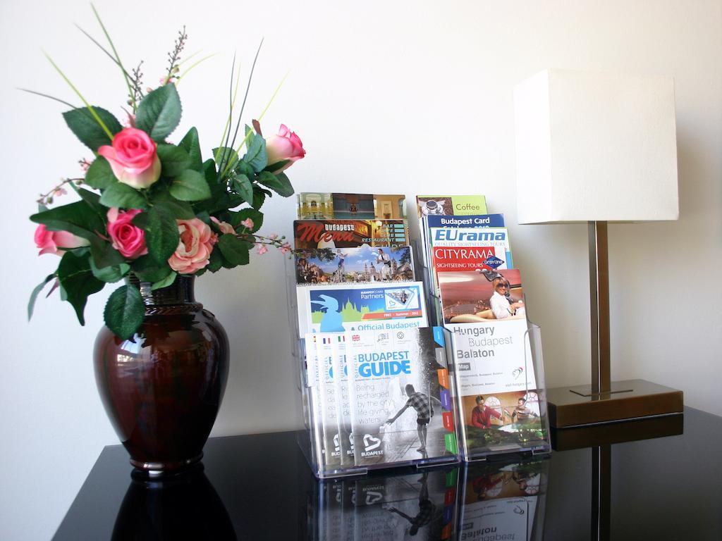 Arriva Apartment, Optional Indoor Parking Budapest Esterno foto